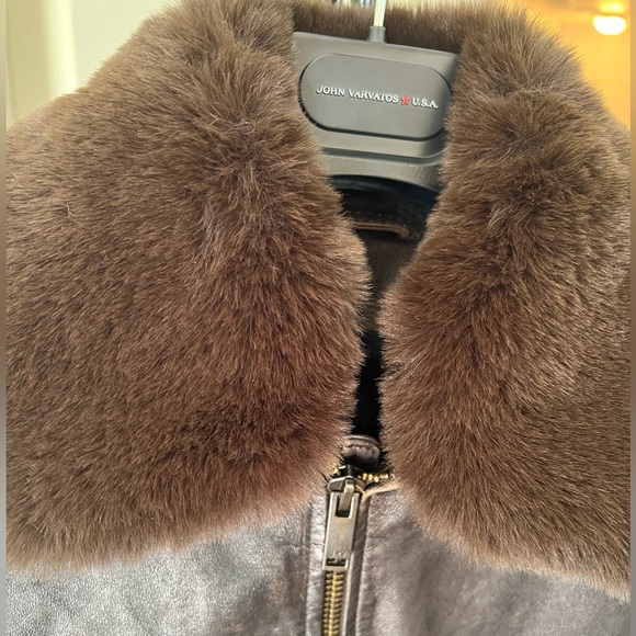 John Varvatos leather Bomber jacket with detachable fur collar. Size small. - Picture 12 of 12